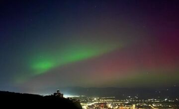 FOTO: V Trenčíne a okolí zachytili obyvatelia neopakovateľnú polárnu žiaru 