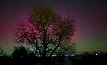 FOTO: V Trenčíne a okolí zachytili obyvatelia neopakovateľnú polárnu žiaru 