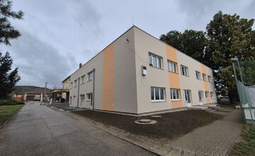 FOTO: V obci úspešne dokončili modernú materskú škôlku