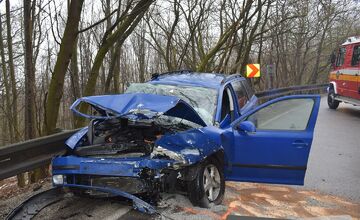 FOTO: Vodič pod vplyvom drog spôsobil na Myjave vážnu nehodu