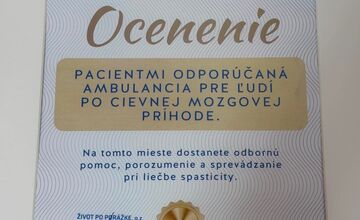 FOTO: Neurologický tím z FNsP Trenčín získal ocenenie