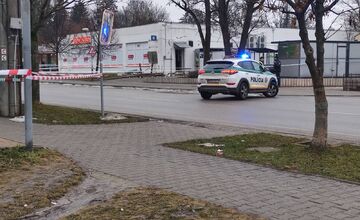 FOTO: V Čachticiach vybuchol bankomat, spôsobil požiar predajne