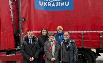 FOTO: Z Trenčína odoslali prvú zásielku generátorov pre Ukrajinu