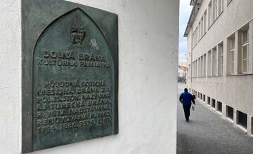 FOTO: Mestská veža v Trenčíne sa od februára opäť otvára verejnosti