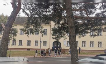 FOTO: Na škole sv. Jozefa v Novom Meste nad Váhom sa strieľalo