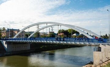 FOTO: Ilava má most s unikátnym systémom monitorovania, dokže predísť tragédiám