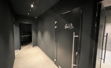 FOTO: Verejné toalety v Trenčíne sú po novom bezplatné a bezbariérové