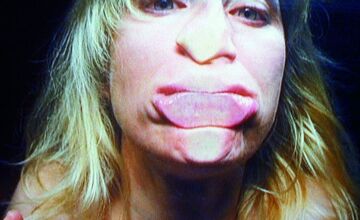 FOTO: Svetová hviezda videoartu premení trenčiansku stanicu na umelecký zážitok