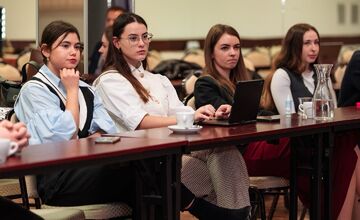 FOTO: Mládežnícke organizácie pripravujú v Trenčíne protest