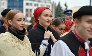 FOTO: Trenčín ako Európske hlavné mesto kultúry 2026 prilákal tisícky hostí