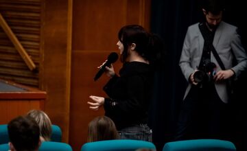 FOTO: Premiér Fico debatoval so študentmi gymnázia v Novom Meste