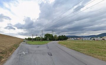 FOTO: Od pondelka uzatvoria cestu v Dubnici nad Váhom 