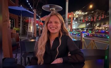 FOTO: Internet baví Američanka, ktorá sa nápadne podobá na premiéra Fica