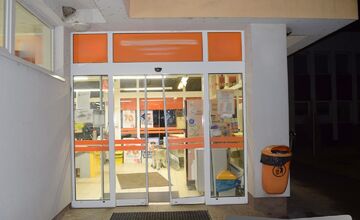 FOTO: Policajti chytili dvoch zlodejov, ktorí vykrádali potraviny v regióne 