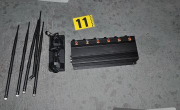 FOTO: Policajti chytili dvoch zlodejov, ktorí vykrádali potraviny v regióne 