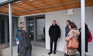 FOTO: Chátrajúci internát v Trenčíne sa zmenil na moderné centrum pomoci