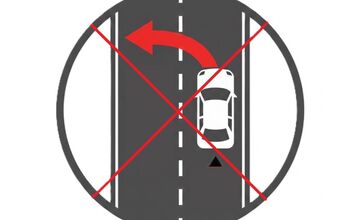 FOTO: Stará Turá upozorňuje vodičov na nebezpečné parkovanie