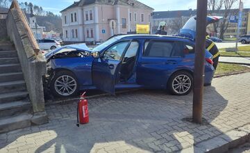 FOTO: Hasiči zasahovali pri dopravnej nehode v Trenčíne