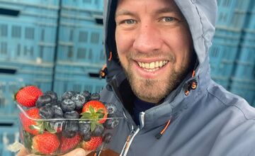 FOTO: Dalibora z Prievidze pomohol žene v lietadle a získal výhodu