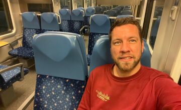 FOTO: Dalibora z Prievidze pomohol žene v lietadle a získal výhodu