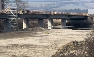 FOTO: Bierovské mosty konečne stoja, obyvatelia sa nevedia dočkať hotového úseku 