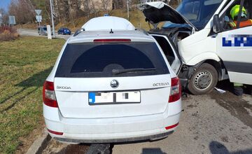 FOTO: Nehoda na Ulici gen. Svobodu v Trenčíne