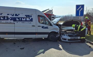 FOTO: Nehoda na Ulici gen. Svobodu v Trenčíne