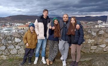 FOTO: Zbierka pre otca troch dcér, ktorý bojuje s rakovinou