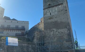 FOTO: Začala sa rekonštrukcia Hodinovej veže na Trenčianskom hrade 