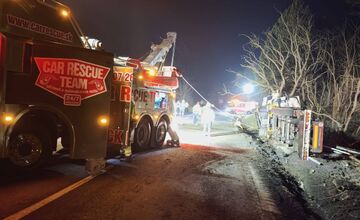 FOTO: Vodič neprežil náraz do stromu pred návratom do Handlovej 