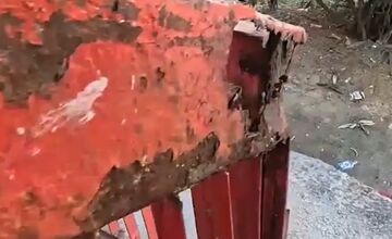 FOTO: Zábradlie zostáva v dezolátnom stave, predstavitelia mesta v Považskej sa majú stretnúť so súkromnou spoločnosťou