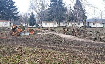 FOTO: V rekreačnej oblasti Zelená voda prebieha razia enviropolície 