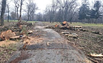 FOTO: V rekreačnej oblasti Zelená voda prebieha razia enviropolície 