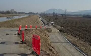 FOTO: Práce na cyklomagistrále medzi Nemšovou a Trenčínom napredujú rýchlym tempom 