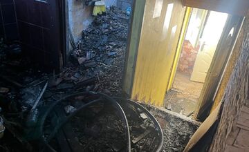 FOTO: Prišli o všetko za jednu noc. Rodina z Hradišťa prosí po ničivom požiari o pomoc