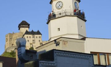 FOTO: V Trenčíne na čas zhasnú svetlá ikonických pamiatok