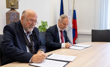 FOTO: Podnikatelia žiadajú urýchlenie výstavby R6 medzi Púchovom a Zlínom