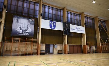 FOTO: Dubnica získa milióny eur na modernizáciu športovej haly