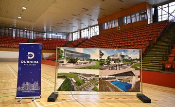 FOTO: Dubnica získa milióny eur na modernizáciu športovej haly