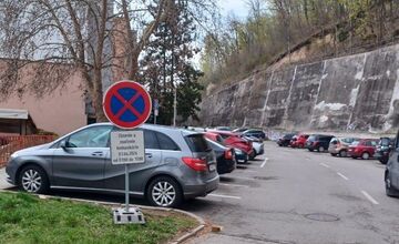 FOTO: Trenčín začal s jarným čistením ulíc