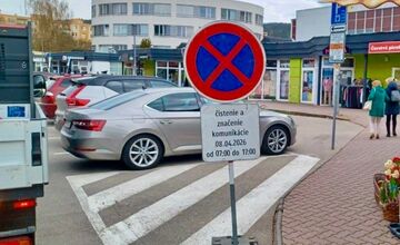 FOTO: Trenčín začal s jarným čistením ulíc