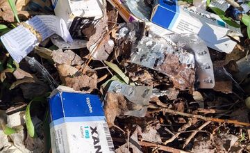 FOTO: Trenčania upozorňujú na neporiadok v miestom luhu