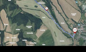 FOTO: Vandali poškodili a znehodnotili novú ohradu pre kravy v katastri obce Melčice v novom meste nad Váhom