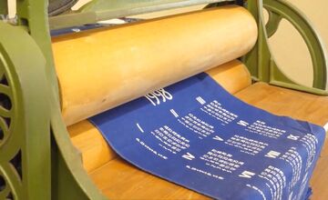 FOTO: Bratia Trnkovci obnovujú v Púchove tradíciu modrotlače