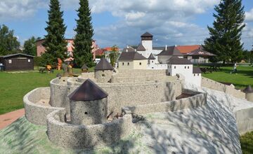 FOTO: Park miniatúr v Podolí