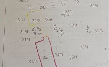 FOTO: Majite=l zburanej budovy tvrdí, že riaditeľka KUÚ v Trenčíne úmyselne zavádza, že objekt mal status NKP