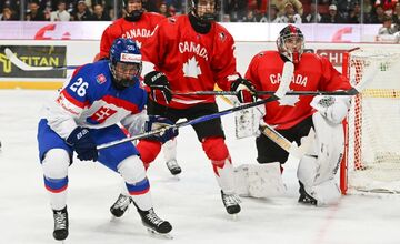 FOTO: Slovenská U18 v Trenčíne prekvapuje