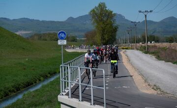 FOTO: Otvorenie nového úseku cyklomagistrály medzi Trenčínom a Dubnicou