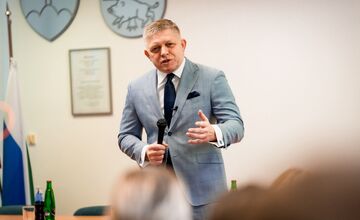 FOTO: Premiér Robert Fico